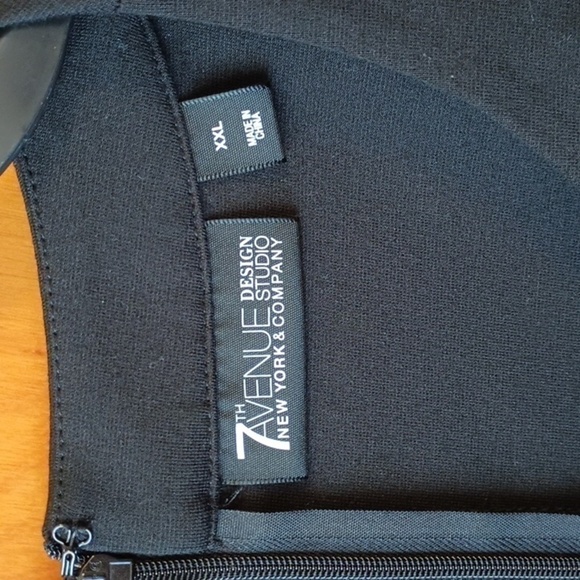 (d1-4) Black halter neck floral lace front tank XXL - Picture 2 of 5